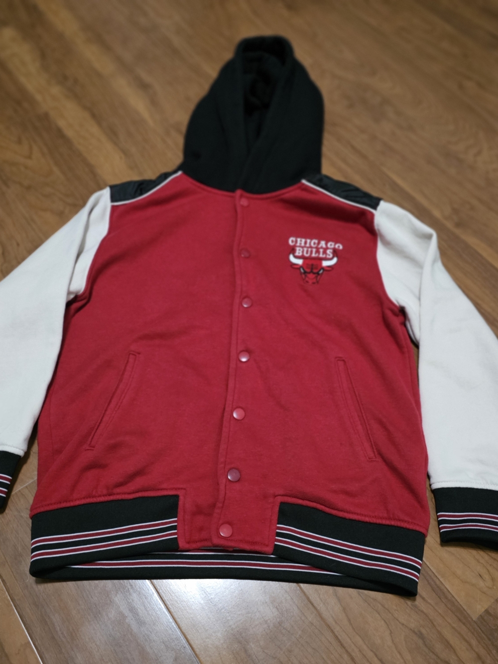 Zara Red, Chicago Bulls NBA White & Black YOUTH Basketball Hood Varsity Jacket